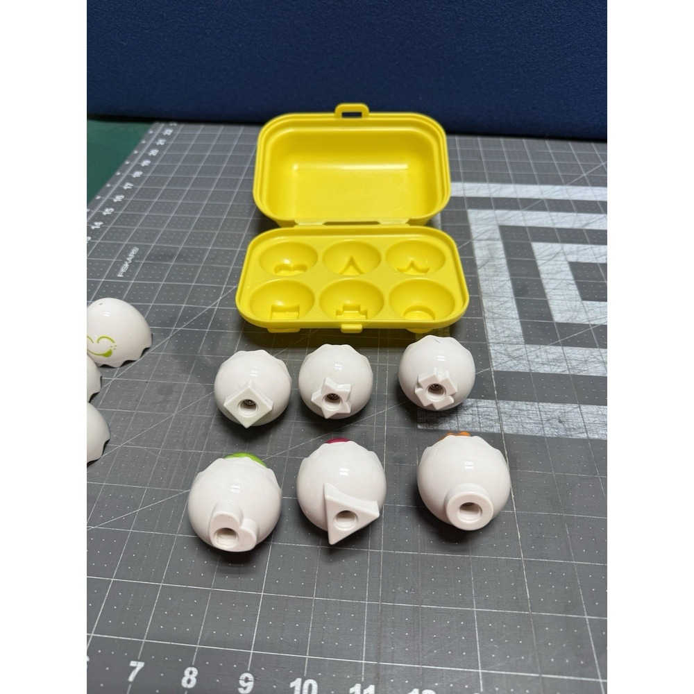 Tomy Toomies Hide & Squeak Eggs Vintage Toddler Toys Matching Sorting Learning - Picture 4 of 6